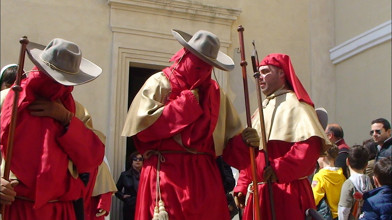 IviaggidiGian&Mery  - GALLIPOLI - La processione del Venerdì Santo
