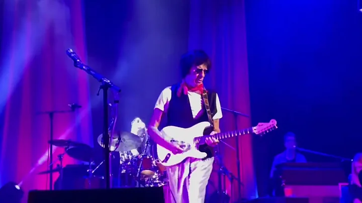 Jeff Beck, LA @ The Grove 11/2022 covering Jeff Bu...