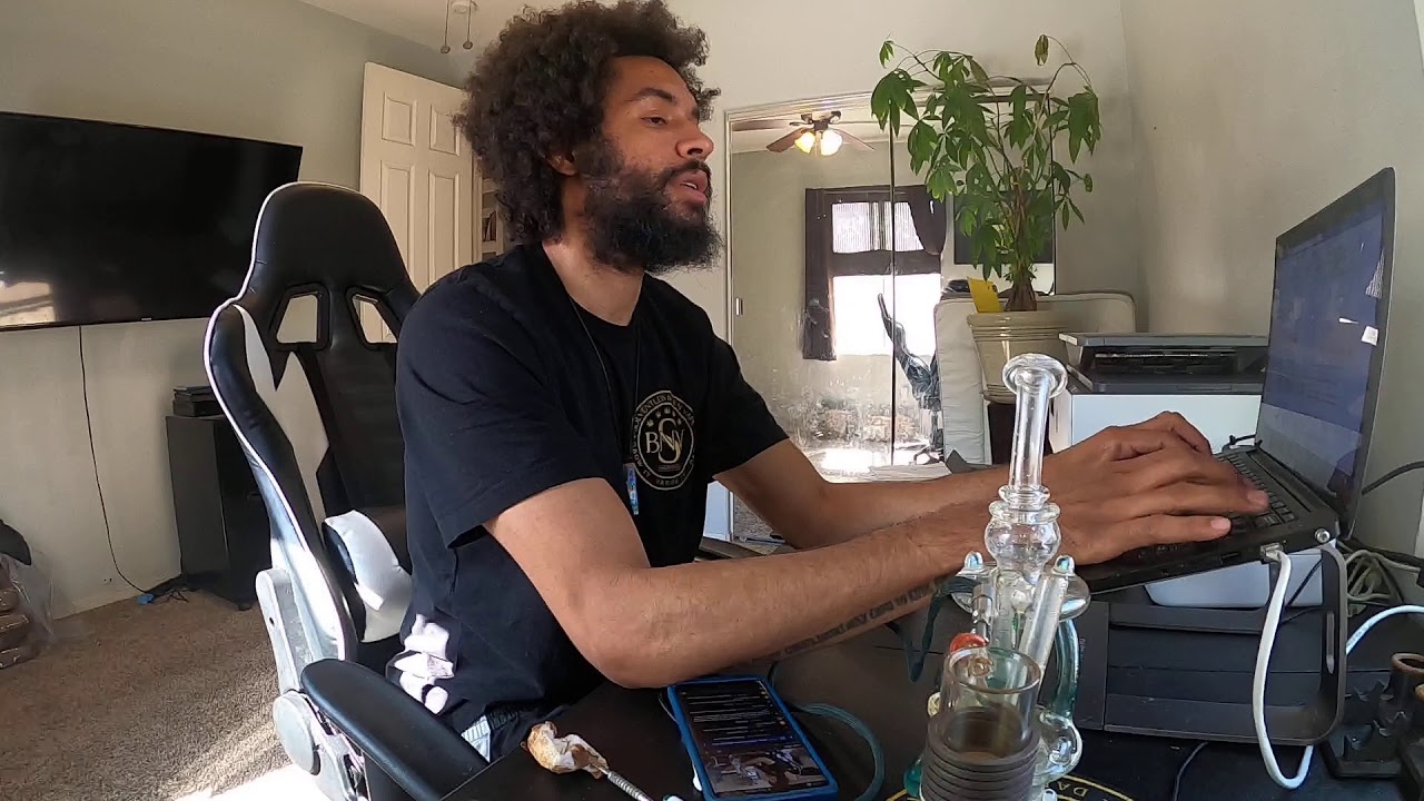 The Daily Dab - Working and dabbing