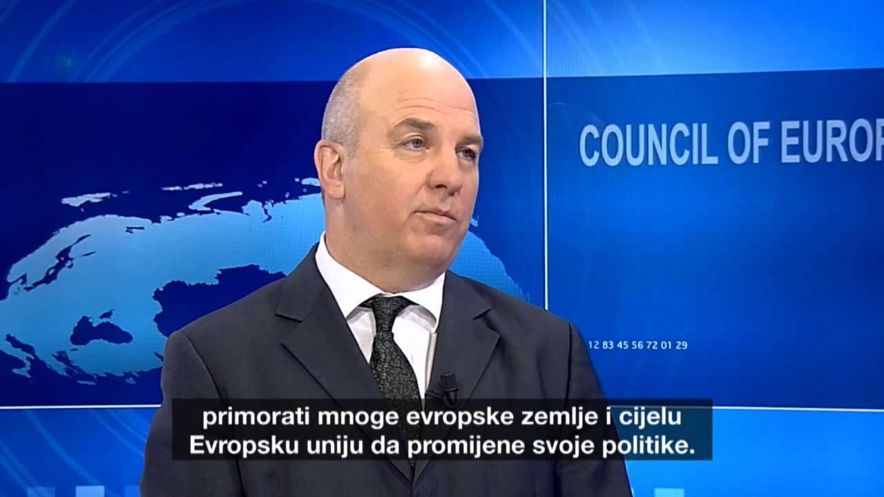 إقرأ قناة الجزيرة: نيلس مويزنيكس - الجمعة 9:30 مساءً