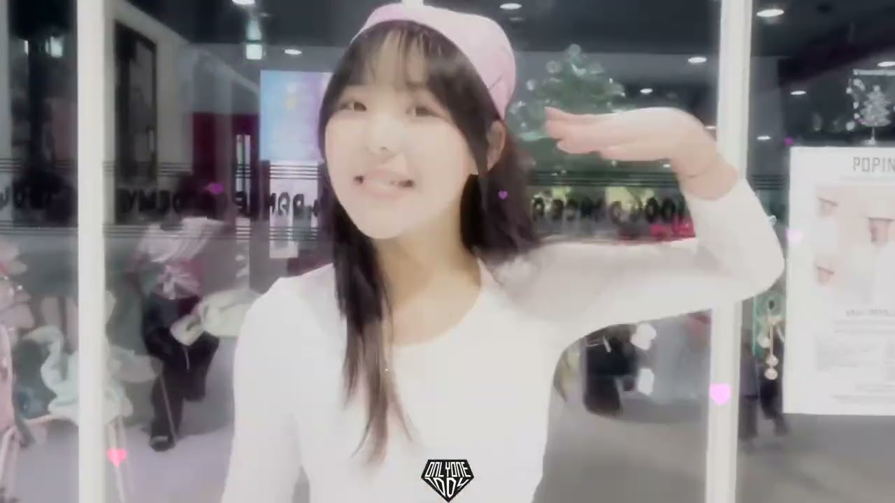 Apink (에이핑크) - Love Me More