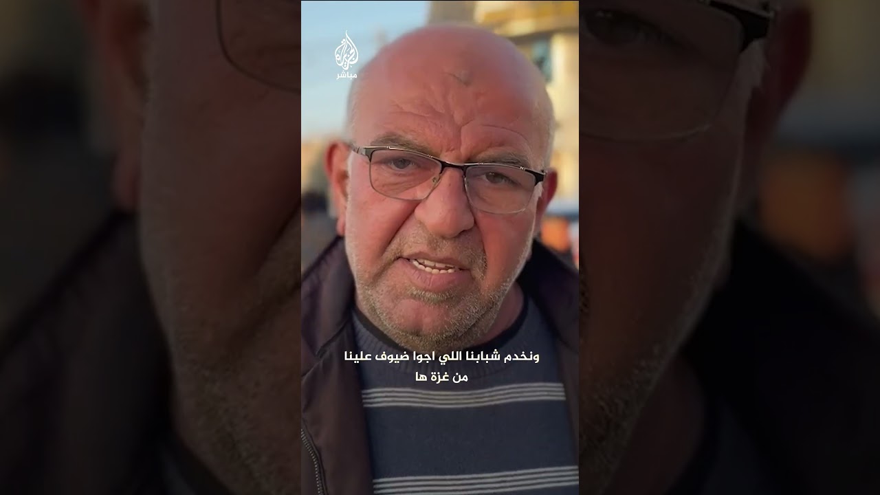 فلسطيني يتطوع لتنظيم المرور في رفح جنوبي غزة