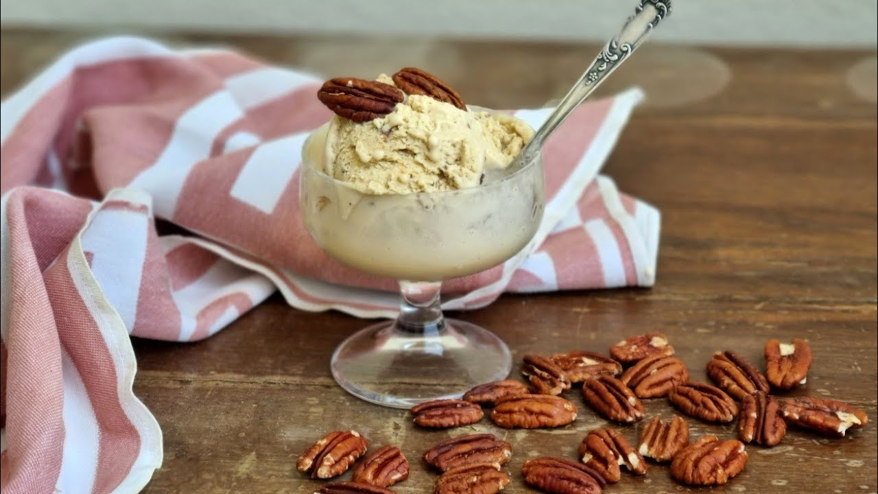 ايس كريم البيكان المتكرمل      Butter Pecan Ice Cream (one of my best sellers)