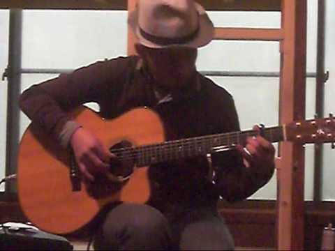 思い出の場所 (Yu Watanabe) @ Tsurumibashi Downtown Hostel