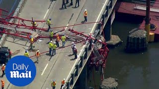 Giant crane collapses on the Tappan Zee Bridge, injuring five - Daily Mail