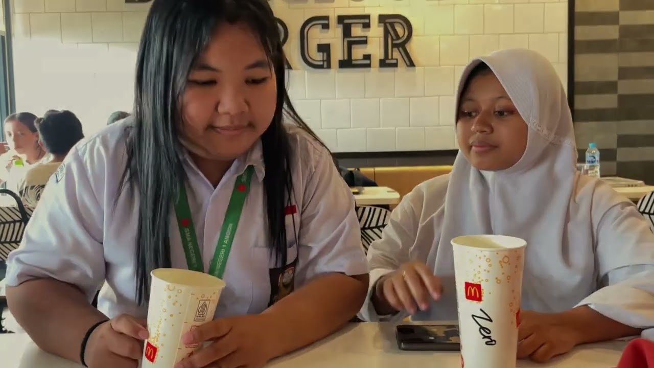 PERAYAAN TERAKHIR-KELOMPOK 2- BHS INDONESIA