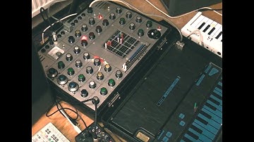 EMS Synthi AKS analogue modular synthesizer jam / demo (dank techno vibes on an original 70