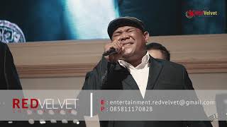 Video thumbnail of "It Might Be You - Stephen Bishop ( Cover by Red velvet entertainment ) Live at Hotel Mulia"