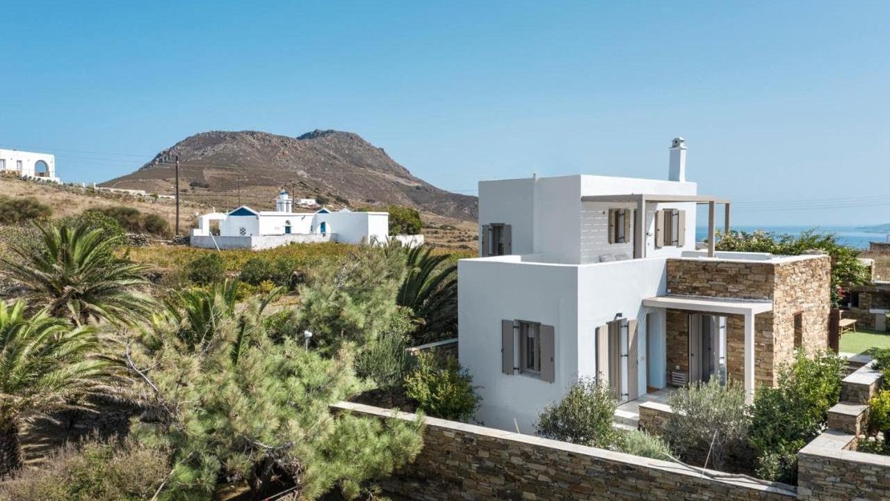 White Tinos Luxury Suites, Stení, Greece