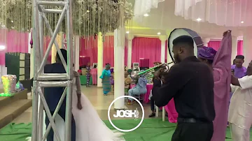 JOSH AYEWUMI PERFORMING LIVE @ WEDDING PARTY (First Dance - Olajumoke & Blessed)💍🤍