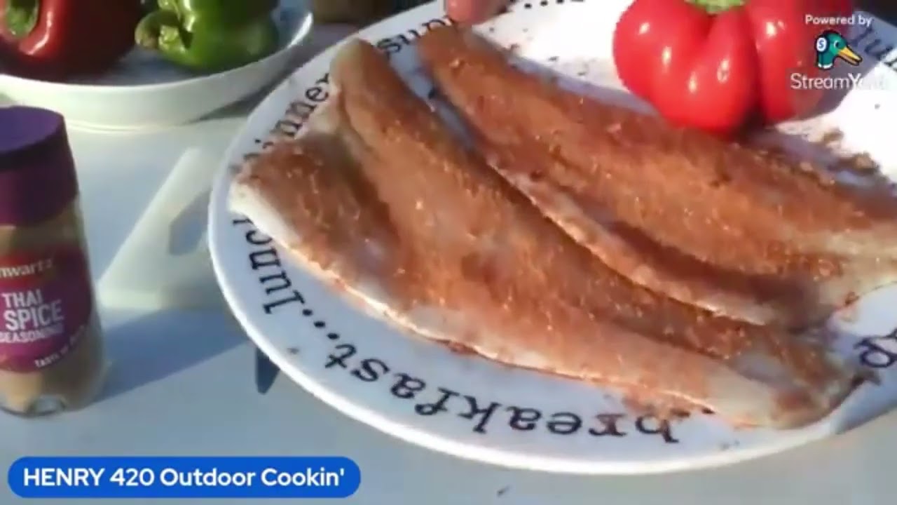 Shabby chic seabass and onion with bell peppers on the grill #cooking