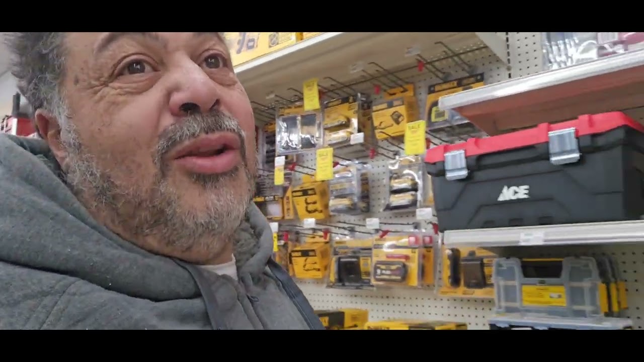 Я что, только что украл что-то из магазина Ace Hardware? Отличная экономия денег!