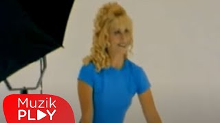 Saadet Çakar - Oyuncak Oldum (Official Video)