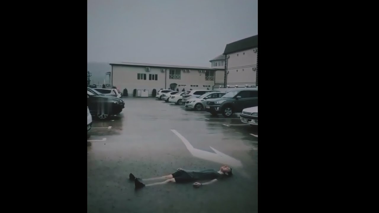 Lonely person in the rain - Stan