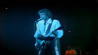 Video thumbnail of "Johnny Hallyday  -  Né pour vivre sans amour ( Palais des sports, Paris )"