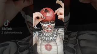 Does This Make U Uncomfortable?