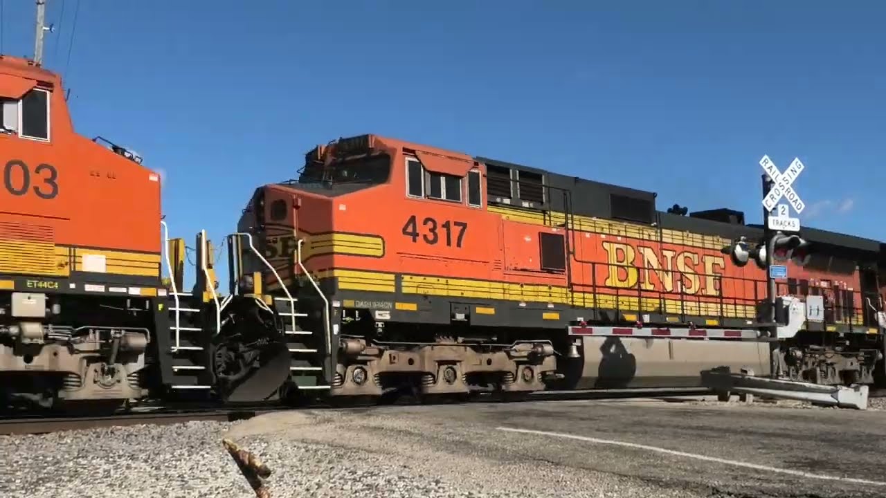 BNSF 7993 East in Edelstein, IL 11/2/21
