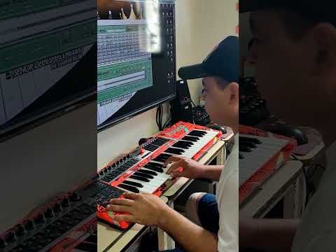 todo lo que puedes hacer un LOOP de cambiar todo.. hasta de escucharse totalmente diferente 🎹🐾