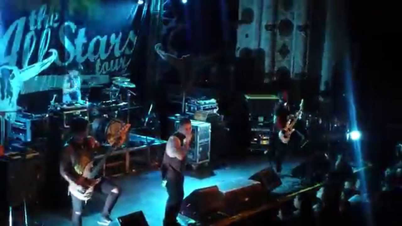 Within The Ruins - Calling Card (Live) @ Metro Chicago 2015