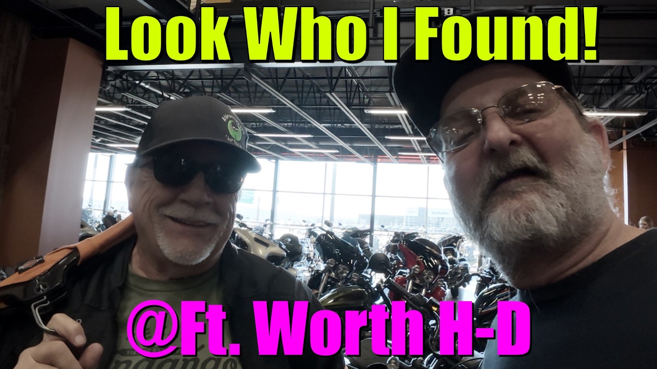 Барбекю, мотоциклы и отдых в дилерском центре Harley-Davidson в Форт-Уорте.