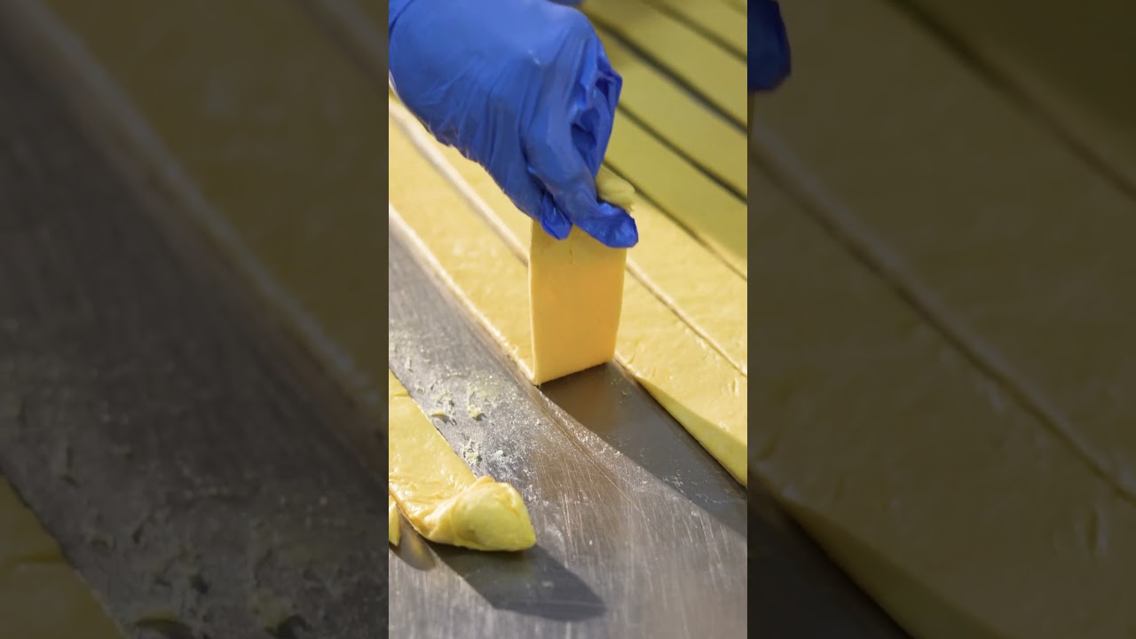 Crispy, flaky, and full of nostalgia – Ooty special varkey is a bite of pure delight😋