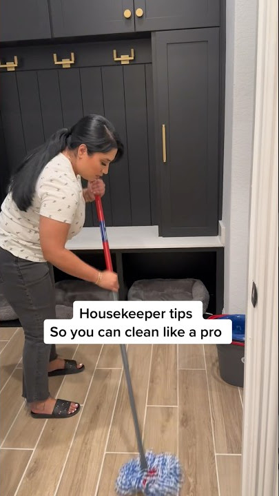 Mopping tips!! #trending #clean #cleaning #youtubeshorts #cleaningservice #mopping #hacks