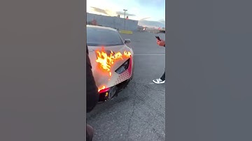 Thumbnail of Lighting a Lamborghini on Fire 🔥