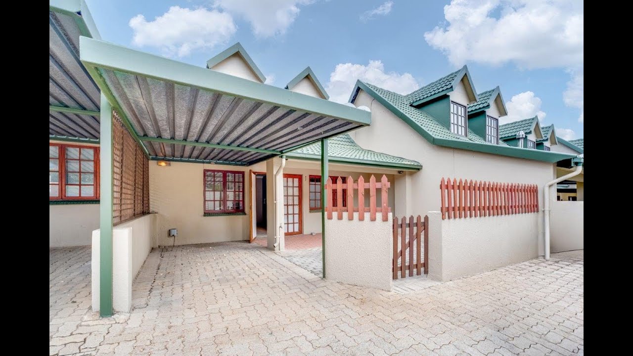 Unique Gem in a Quaint English Village Setting