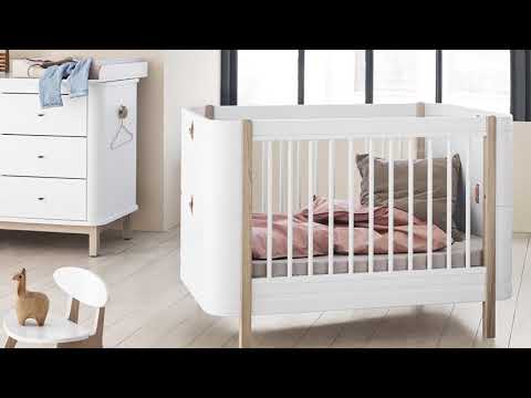 Video: Barnsäng Med En Rutschkana: En Våningsmodell Av En Loftsäng Och En Tvåvånings Modell Med En Stege