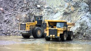 Komatsu WA900