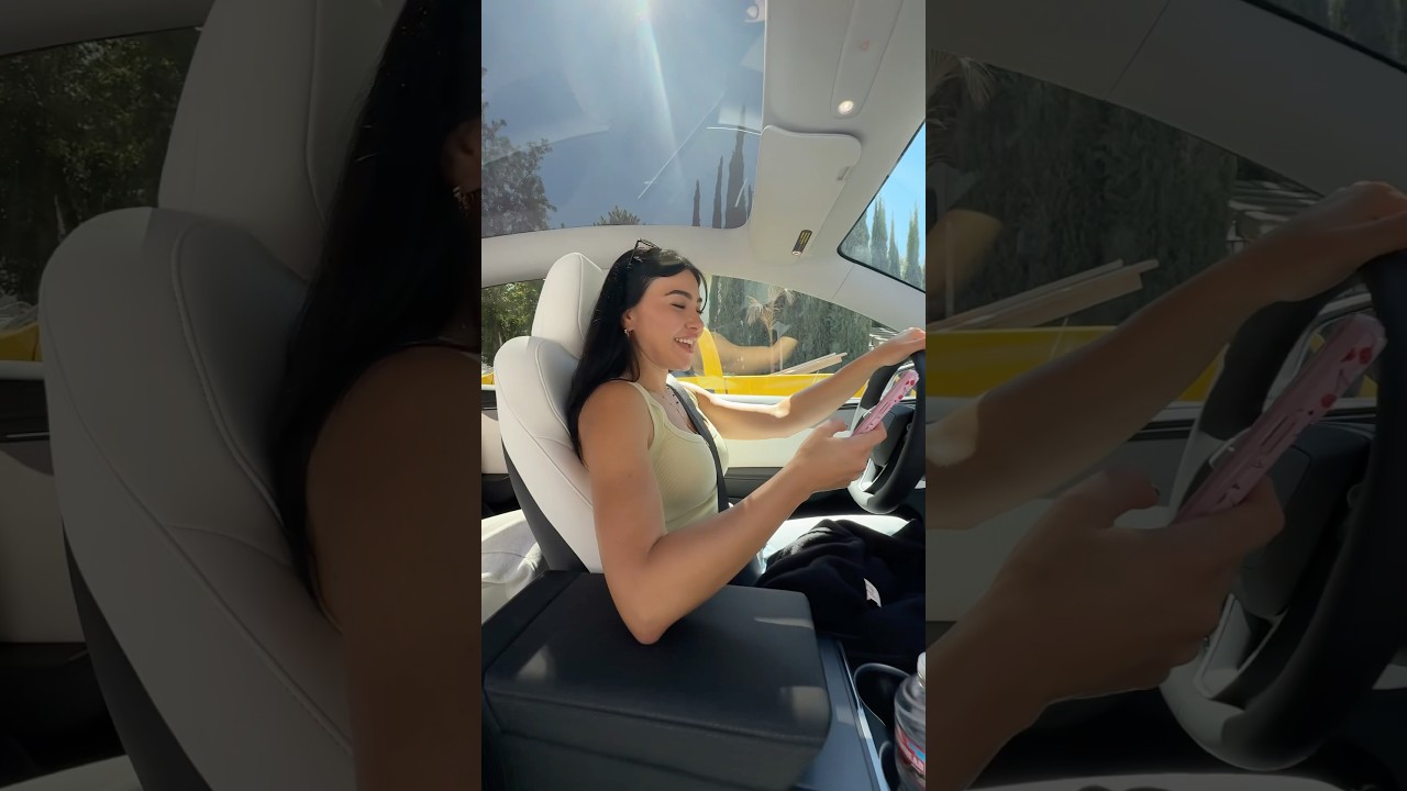 Keemokazi sister surprises the family with her brand new car 😂