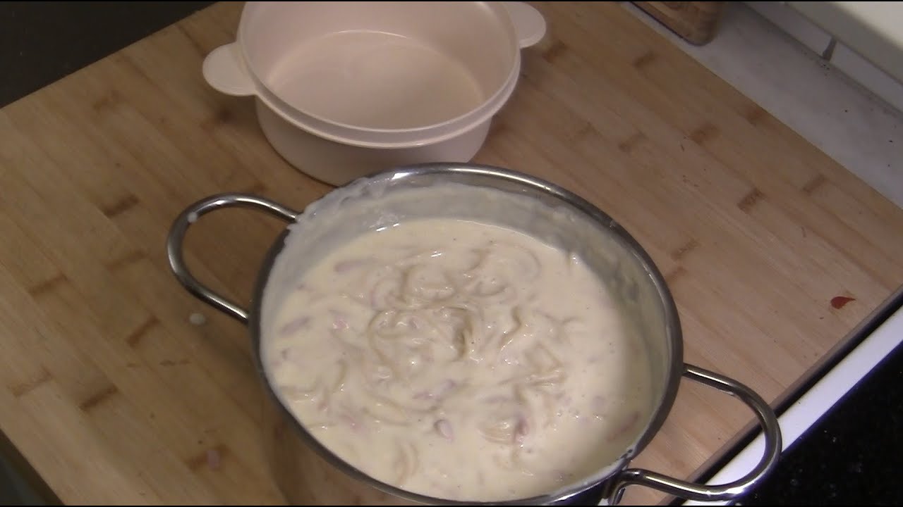 Pasta med ost och skinksås