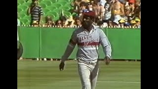 Another rare sight. Viv Richards drops another sitter off Steve Waugh 1st ODI Final MCG 1988/89
