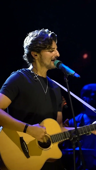 Kesariya | Darshan raval | #darshanraval #concert #bluefamily #liveshow #viral #short