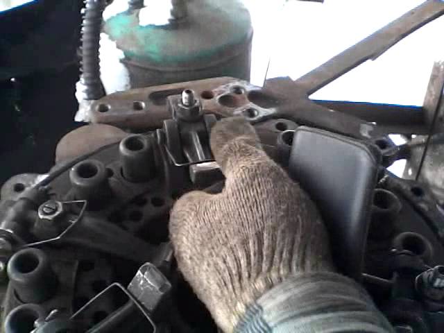 Регулировка клапанов трактора т 25. Регулировка лапок корзины сцепления т40. Сцепление трактора т-40. Корзина сцепления трактора т 40. Лапки сцепления вом т40.