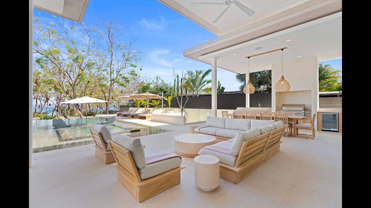 Casa Luna • Beachfront Luxury Villa in Langosta Tamarindo