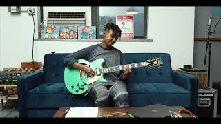Articulate Neo-Soul Tone on the Deluxe Melanie Faye DC | D'Angelico Guitars