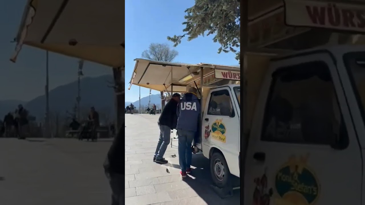 walking to smol city Merano 