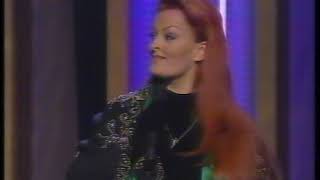 Wynonna Judd | Don't Be Cruel & All Shook Up  | CMA Awards (1998) feat. Travis Tritt