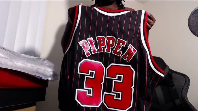 Detailed Look At Michael Jordan's 1996-97 Black Pinstripe Jersey