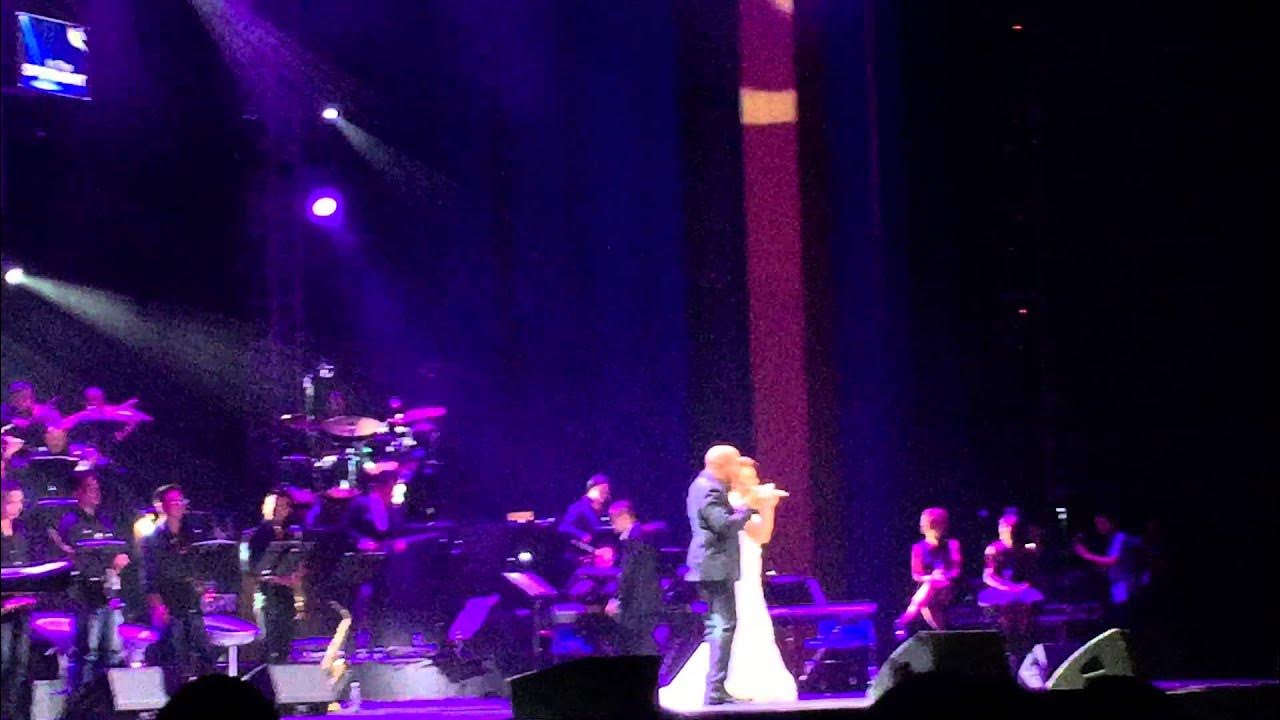 Tonight i celebrate my love - Peabo Bryson & Uyên Linh Tonight i celebrate my love - Peabo Bryson & Uyên Linh