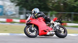 Ducati 1199 Panigale S 紅色閃電 加菲貓教室【Auto Online 汽車線上 重機試駕影片】