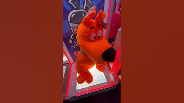 Cut the String to WIN a Giant Prize! ✂️ #shorts #arcade #hacks