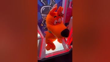 Cut the String to WIN a Giant Prize! ✂️ #shorts #arcade #hacks