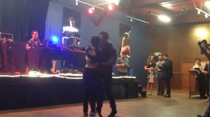 Heriberto Perez and Jeannie Lin improvise Kizomba-...