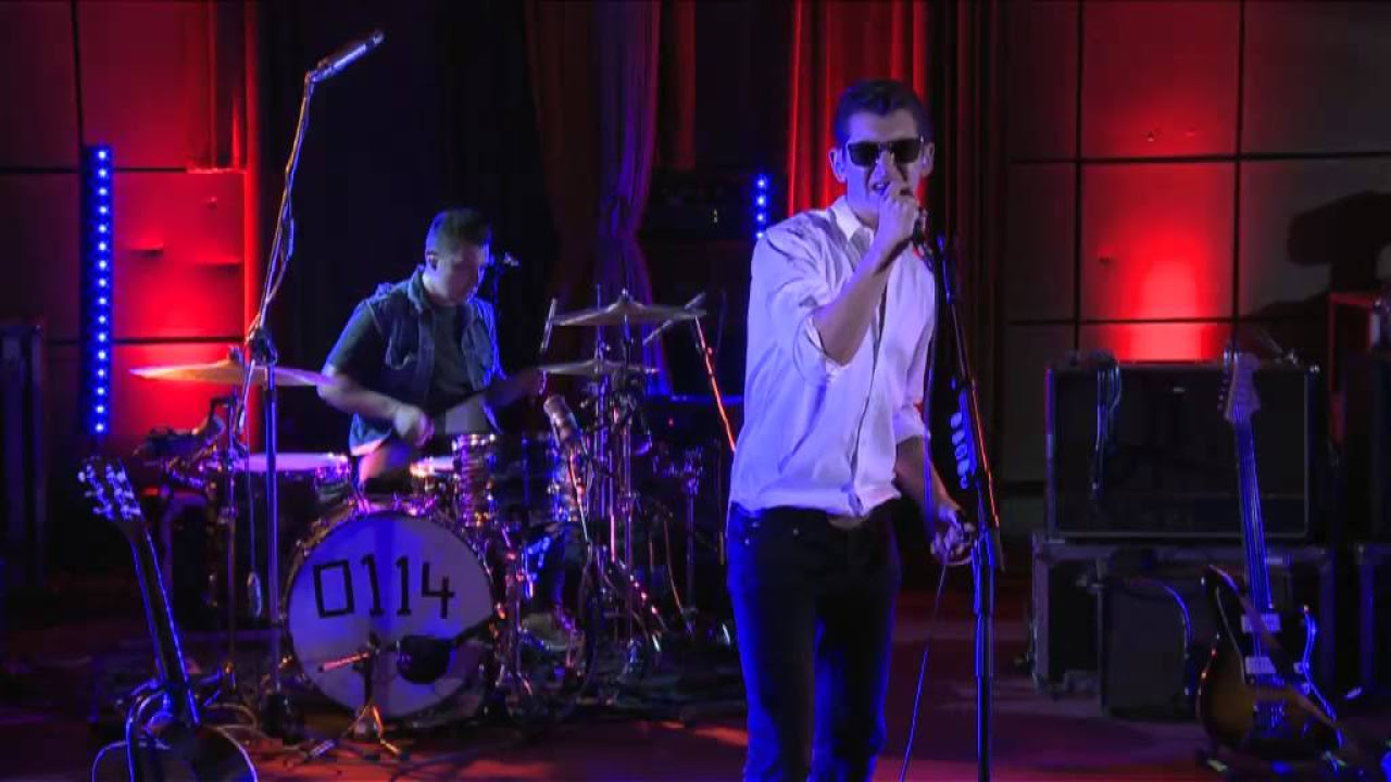Arctic Monkeys   Hold On Were Going Home Drake in the Live Lounge