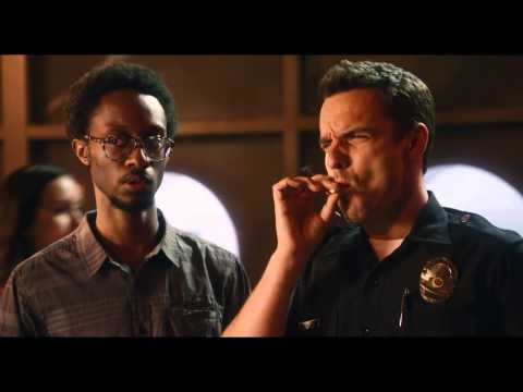 Çakma Polisler / Let's Be Cops Fragman