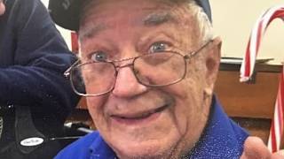 Burger King workers interrupt 91-year-old’s funeral, what they carry inside leaves everyone stunned