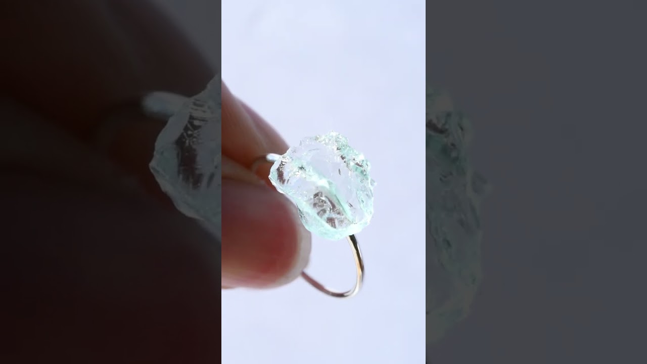 グリーンアクアマリン 鉱物原石 ピアス / イヤリング 【金具選択可 石