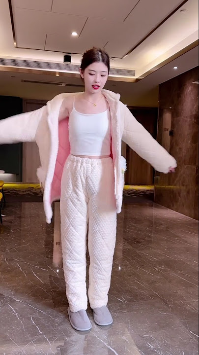 PART 43Wear it when the temperature is cooling down and you won’t be afraid of the cold 🤨